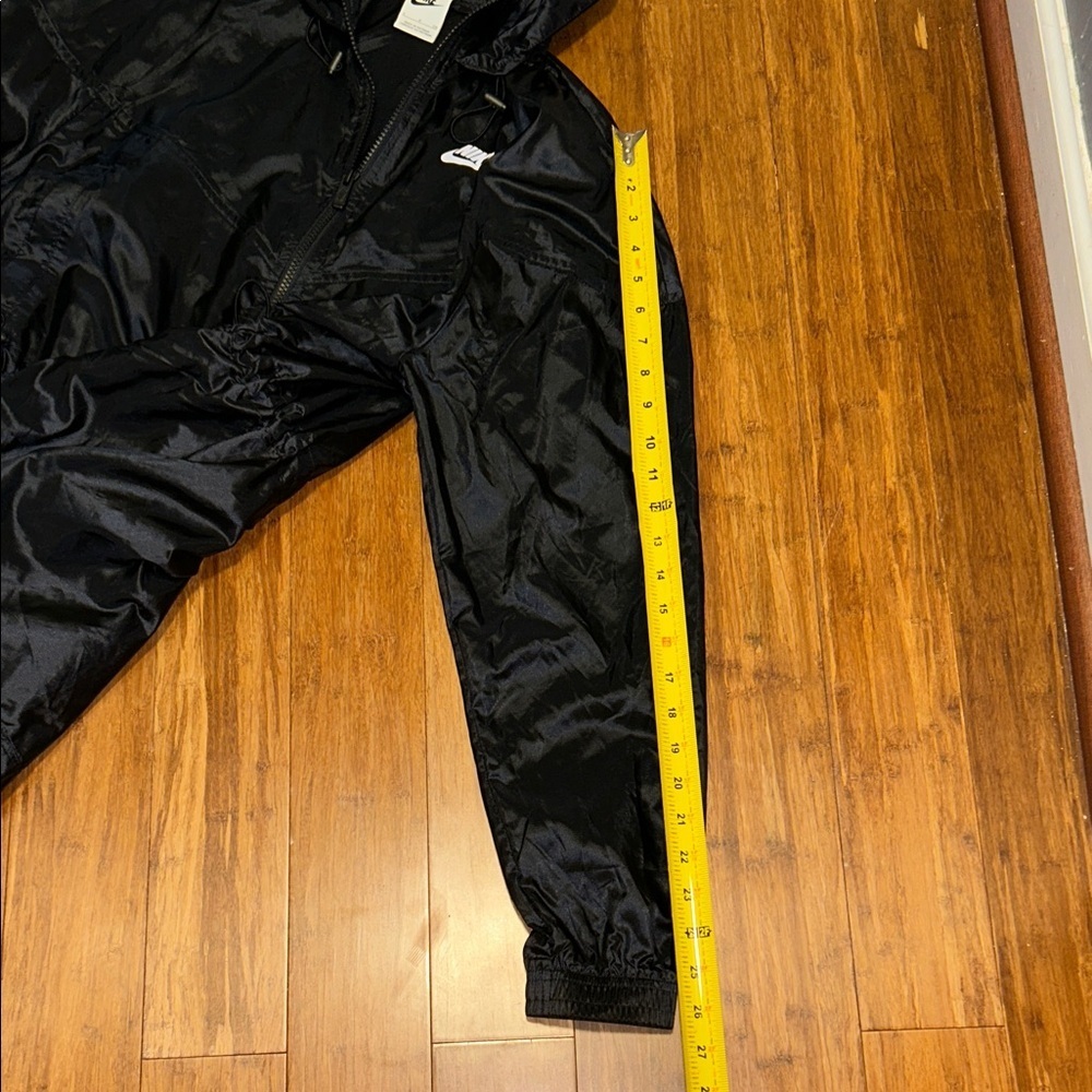 Nike Women's Shiny Black Utility Jacket for Running or Everyday Wear Size Small - Picture 4 of 8